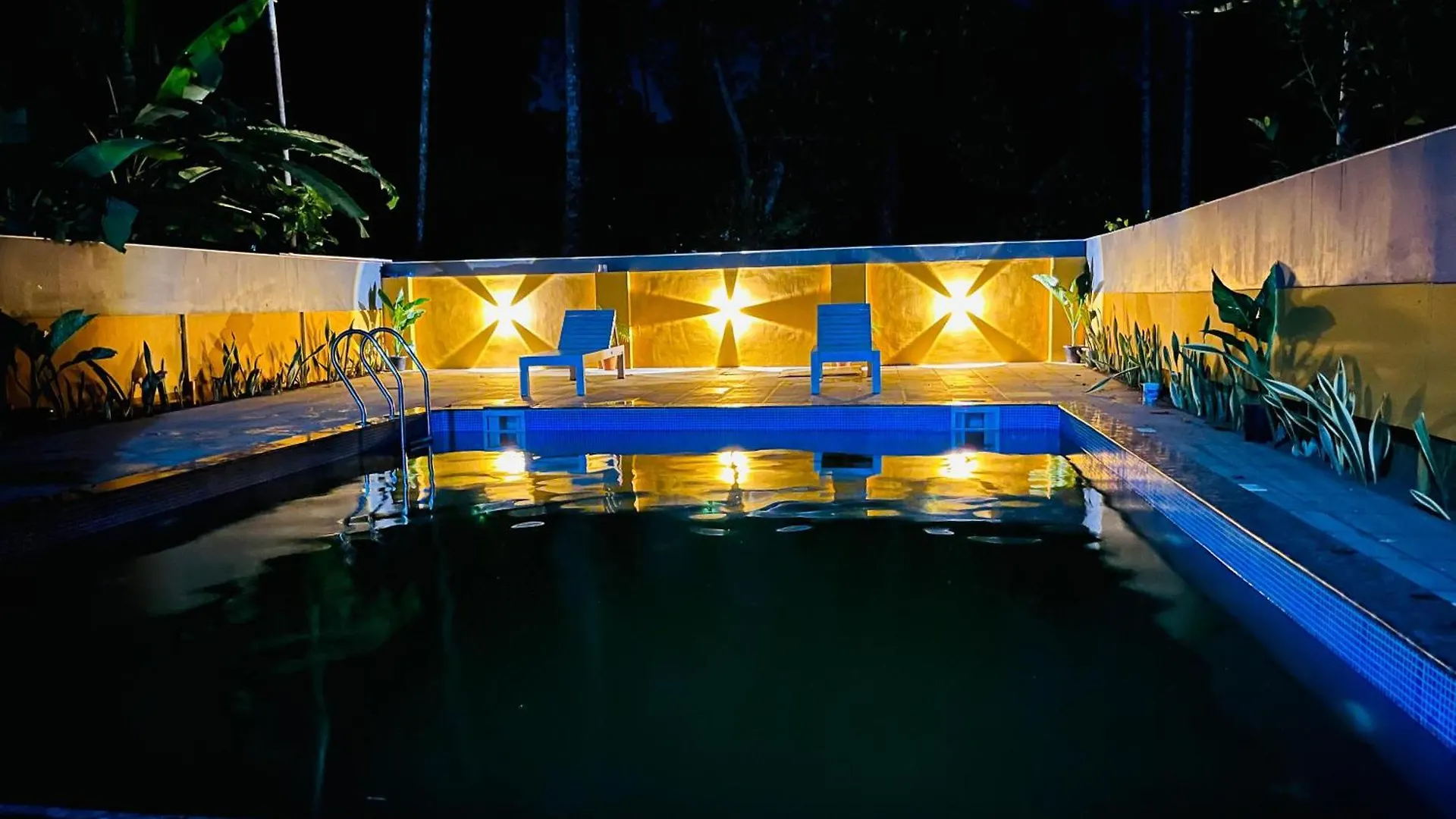 Hotel Swargam Pool Resort Varkala